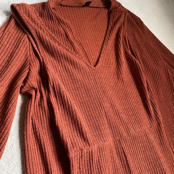 Women's Two Piece Set - Picture 3 of 7